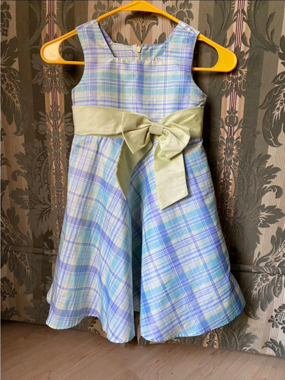 Sleeveless Plaid A-Line Girls Dress with Cream Bow Sash